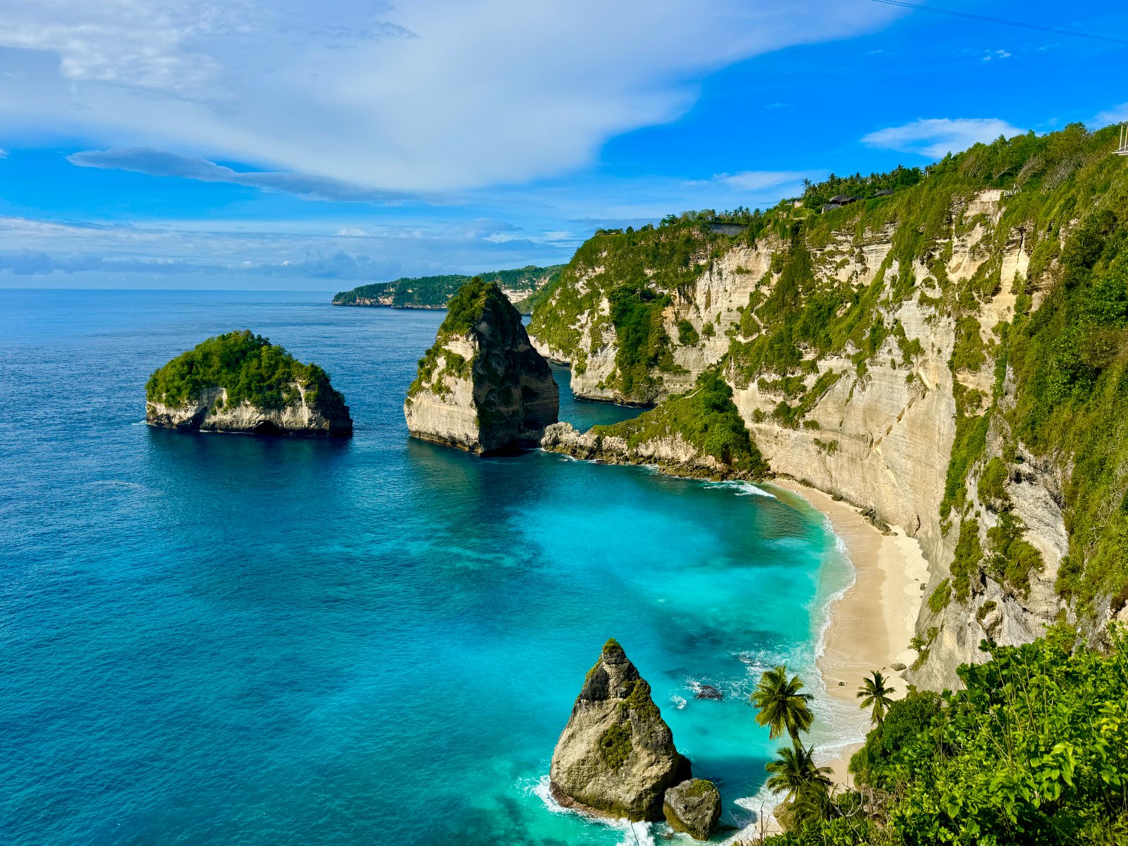 Diamond Beach and the sea stacks