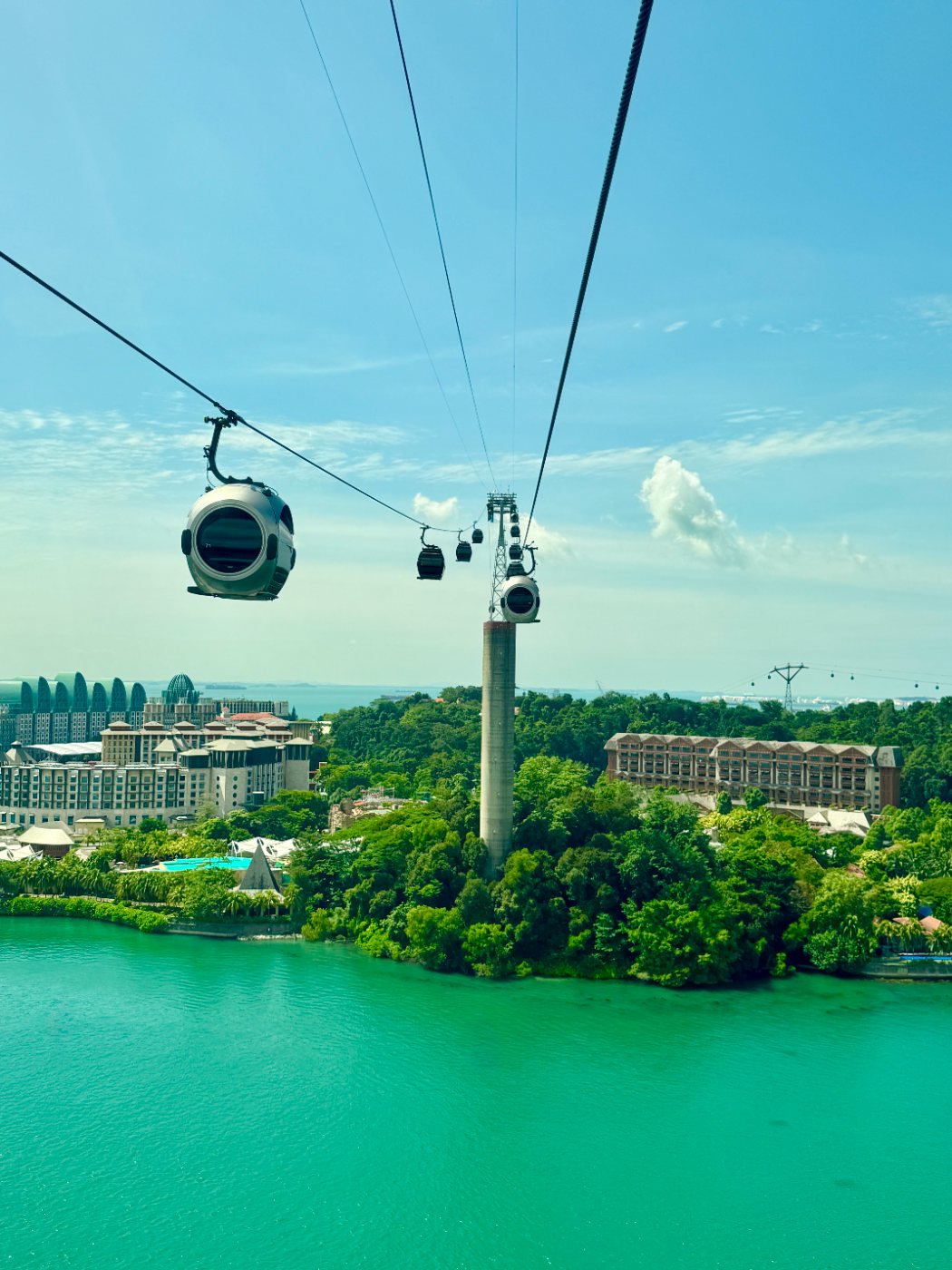 Sentosa cable car