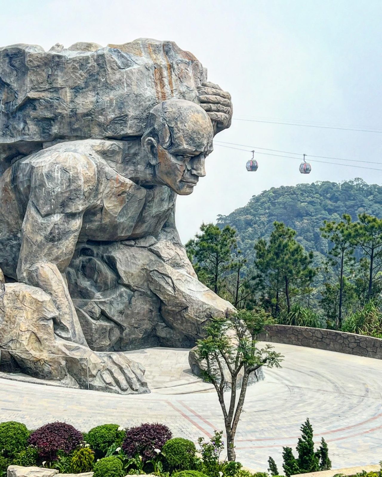 Ba Na Hills castle