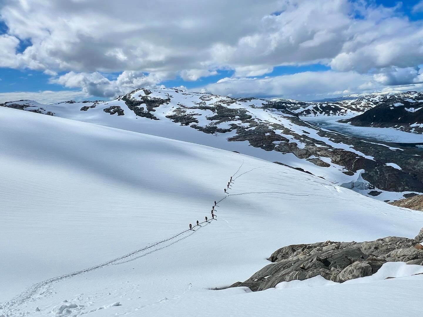 The line of climbers crossing the glacier