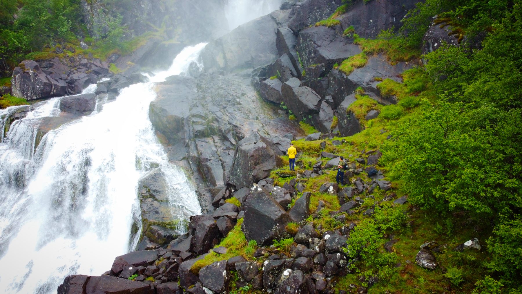 Låtefossen waterfall