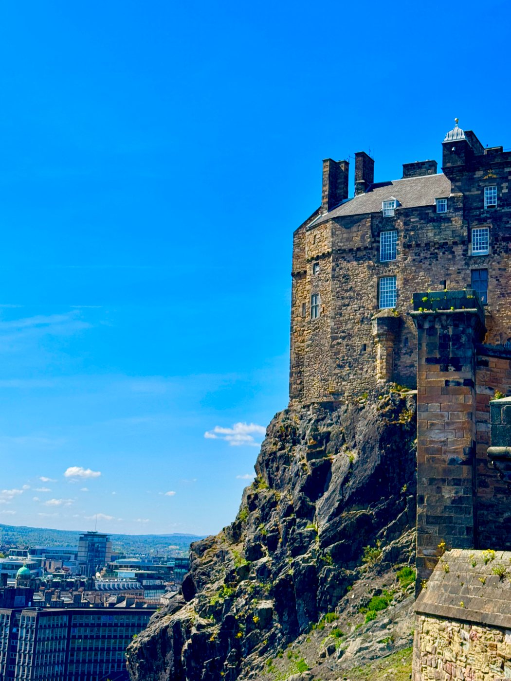 Edinburgh Castle on the crag